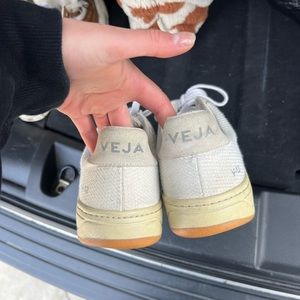 Vejas V-10 Sneakers